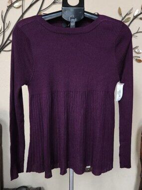NWT GNW sz large purple ribbed stretchy sweater